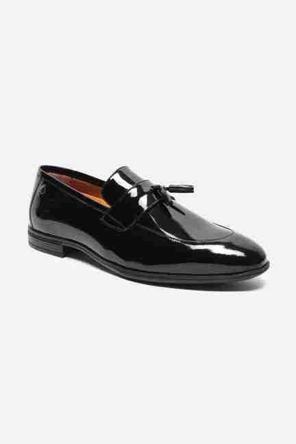 VAN HEUSEN | Men Black Heels Slip Ons