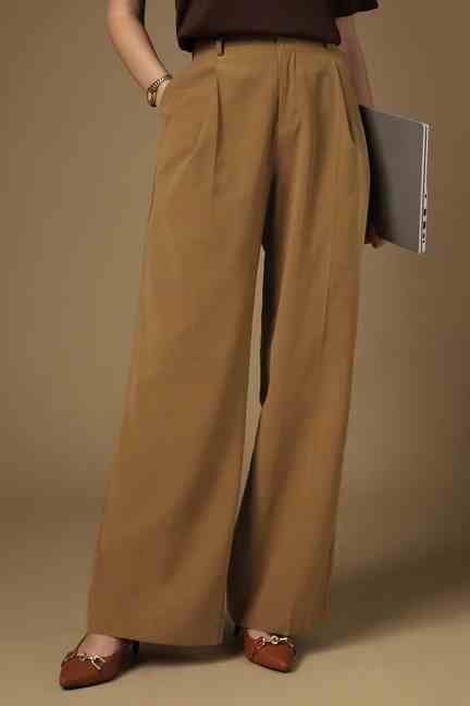 VAN HEUSEN | Women Brown Solid Casual Trousers