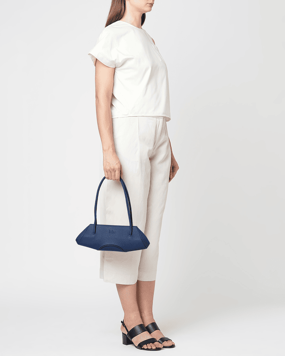 Elizabeth Baguette Mini Pebble Navy