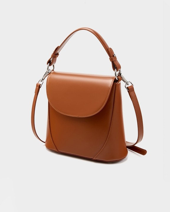 Favori Vienna - Genuine Leather Structured Bucket Bag in Tan
