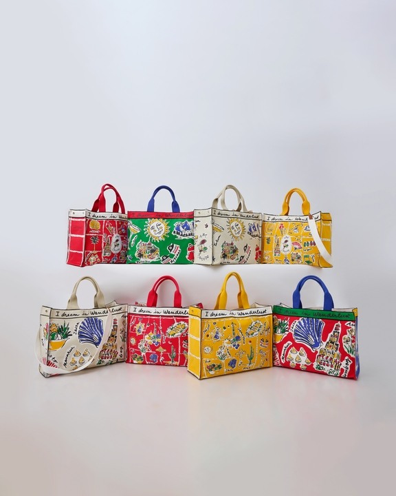 The Wanderlust (Multi-colour)