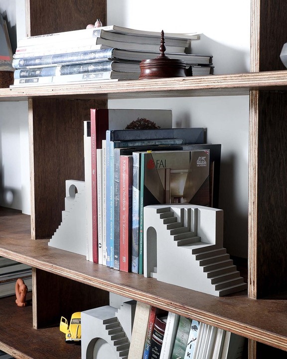 Bracket (Bookend 3)