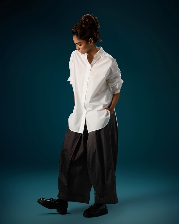 Round Hem Pleat Shirt
