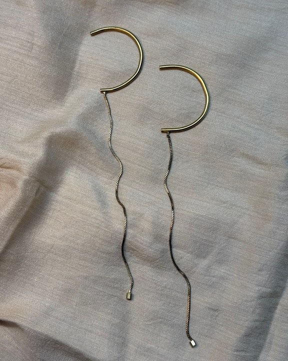 Ear Thread