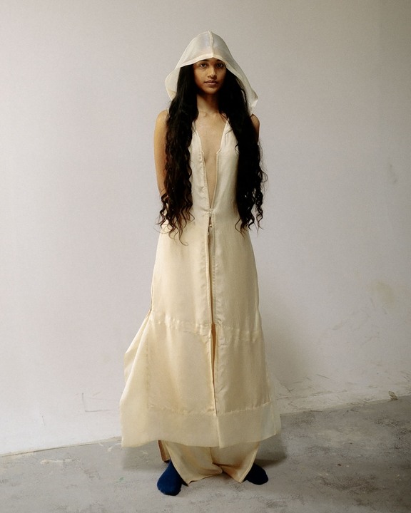 Moksh Hooded Versatile Set