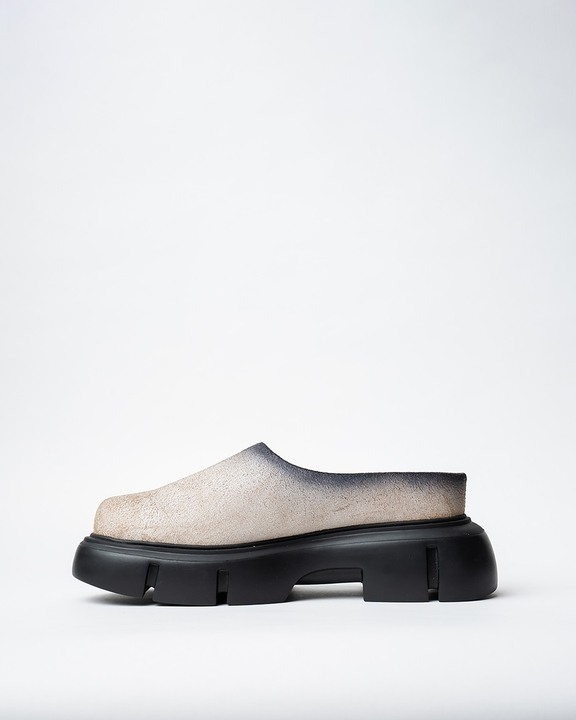 Slidders With A Rounded Toe And Chunky Sole