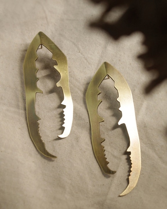 Mandible Oversized Studs