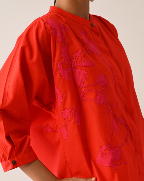 Mono Crimson Rj Appliqué Top