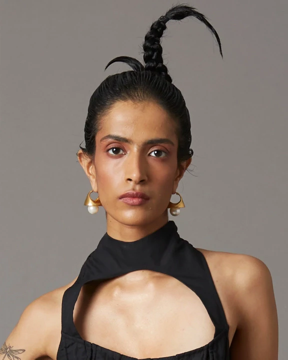 QED Pearl Drop Earrings in Gold