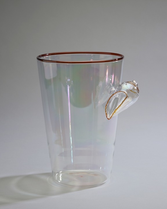 Shankh Vase - Single Sculpture