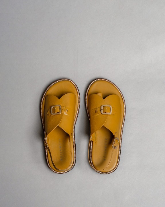 Envelope Welt Sandals Single Buckle
