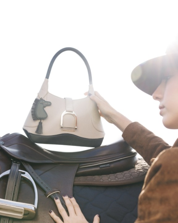 Gilded Stirrup Pearl