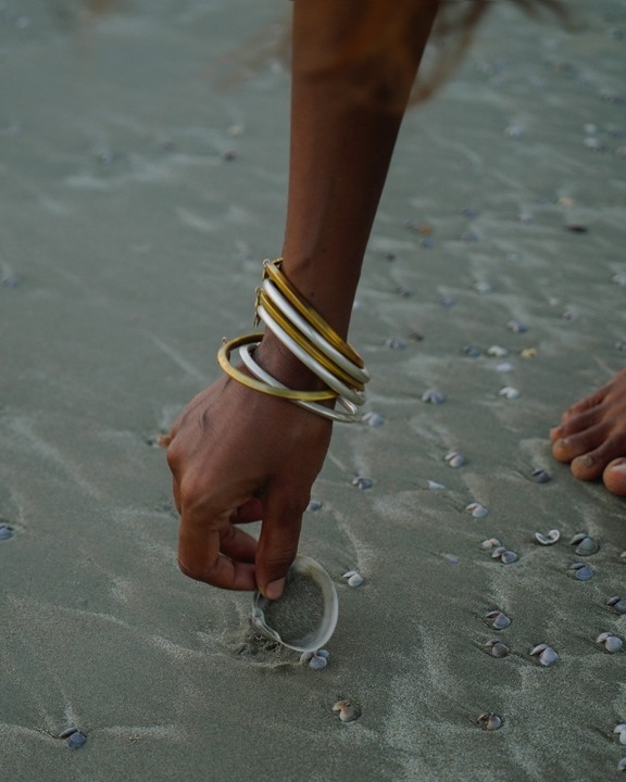 Mango Bangle - Rounded