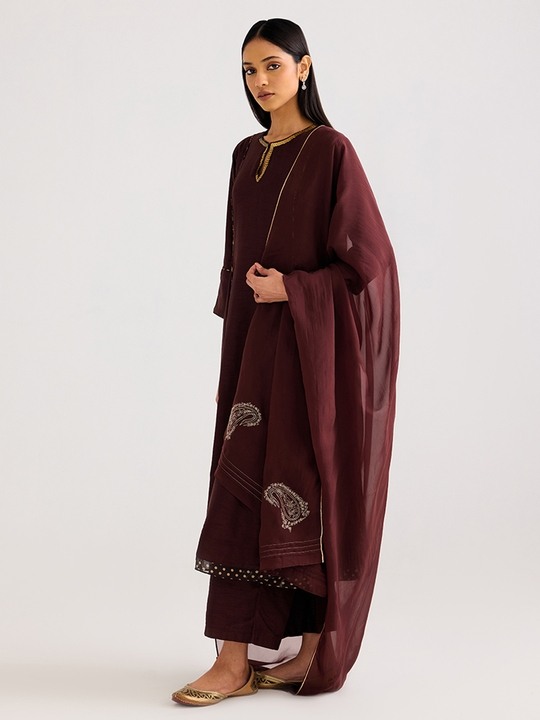 Brown organza Drape
