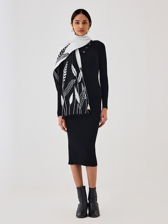 B&W Knitted Scarf