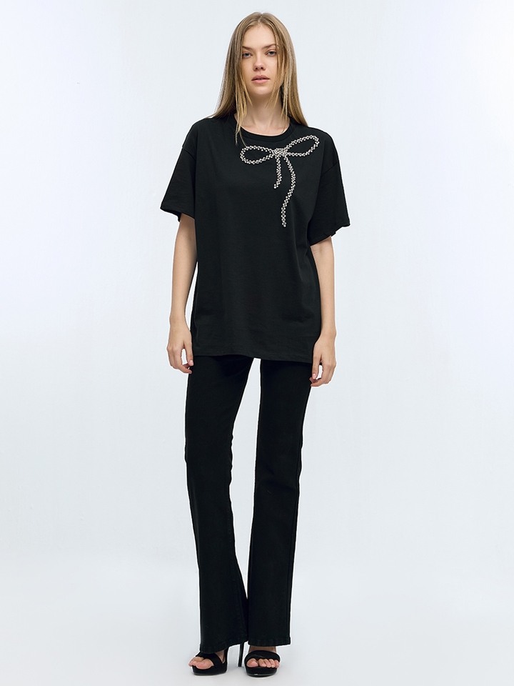 Black Boxy Tshirt With Diamonte