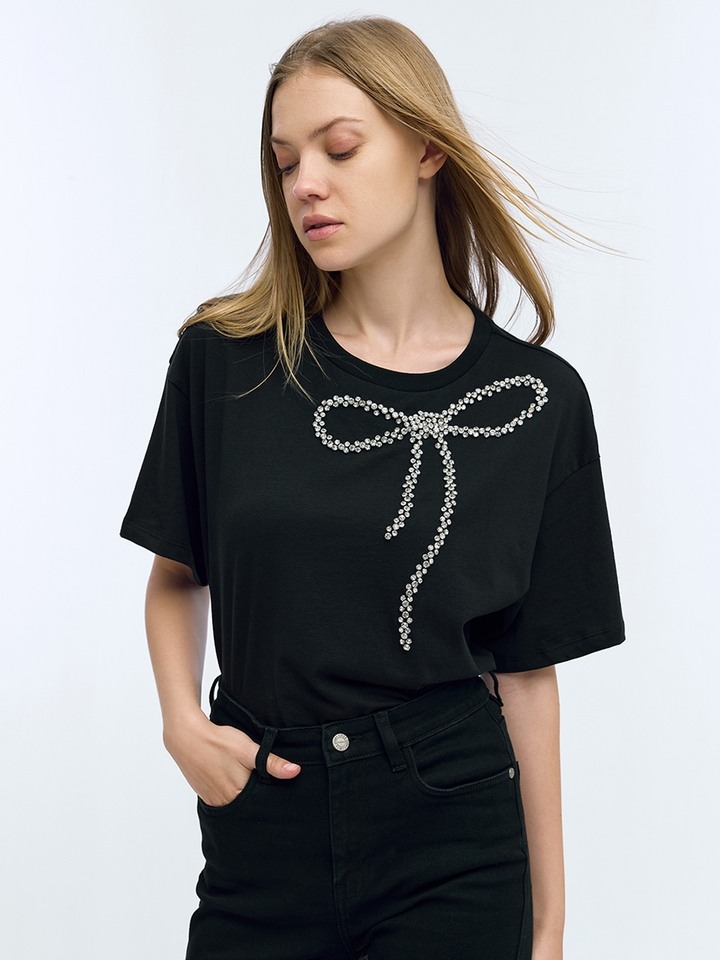 Black Boxy Tshirt With Diamonte