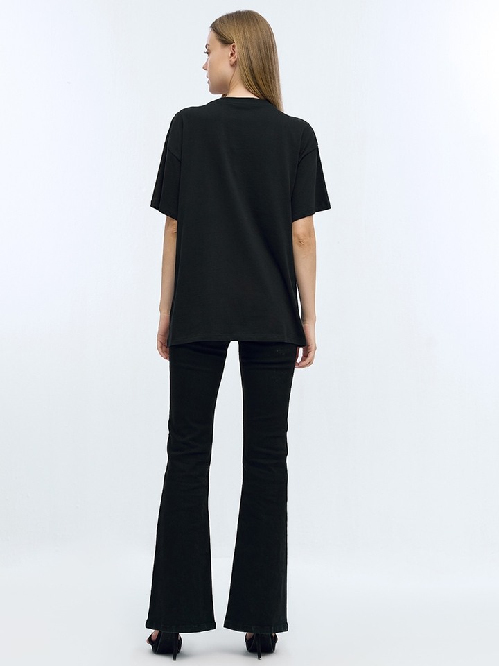 Black Boxy Tshirt With Diamonte