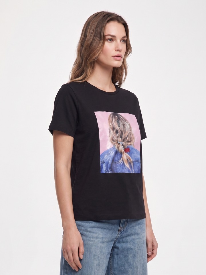Cleon Black Graphic Tshirt