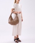 Nelli Hobo Pebble Taupe
