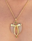Avanigold Faux Tiger Claw Green Royal Pendant
