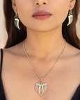 Avanigold Faux Tiger Claw Green Royal Pendant