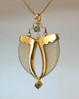 Avanigold Faux Tiger Claw Green Royal Pendant