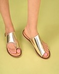 Tip Toe Rivets Gold Leather Flats