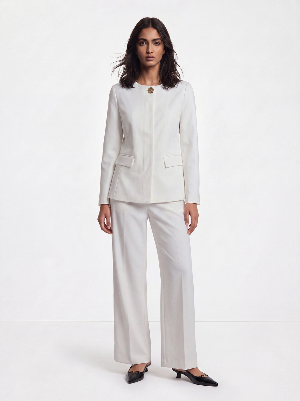 Hana White Blazer