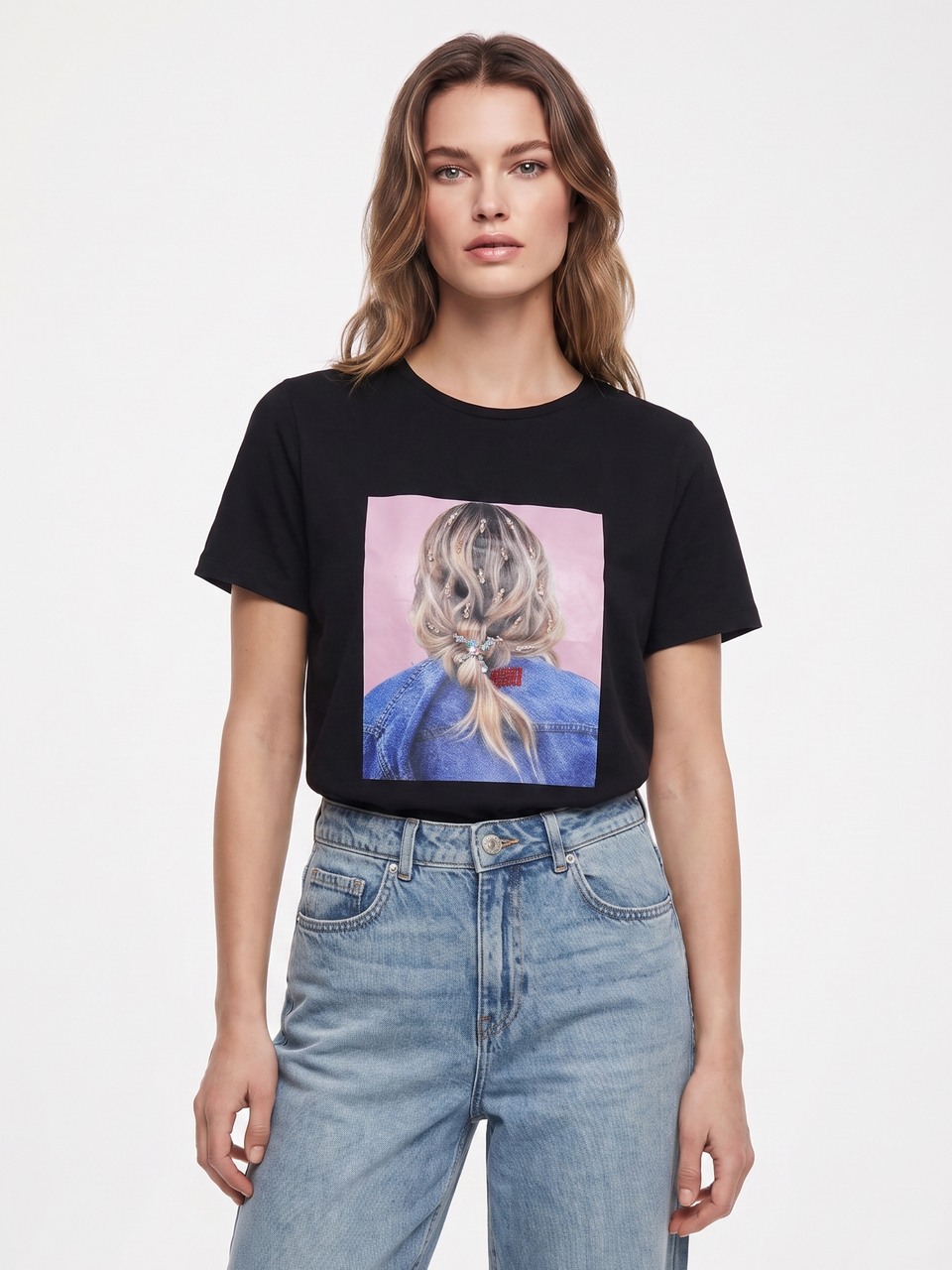 Cleon Black Graphic Tshirt