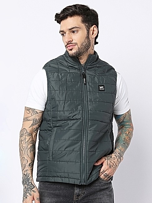 Leo Rev Reversible Zip-Front Gillet | GAS India Website