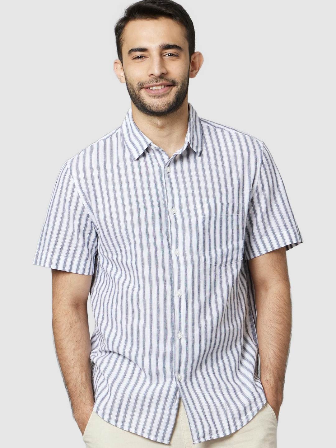 Celio Mens White Stripes Shirt