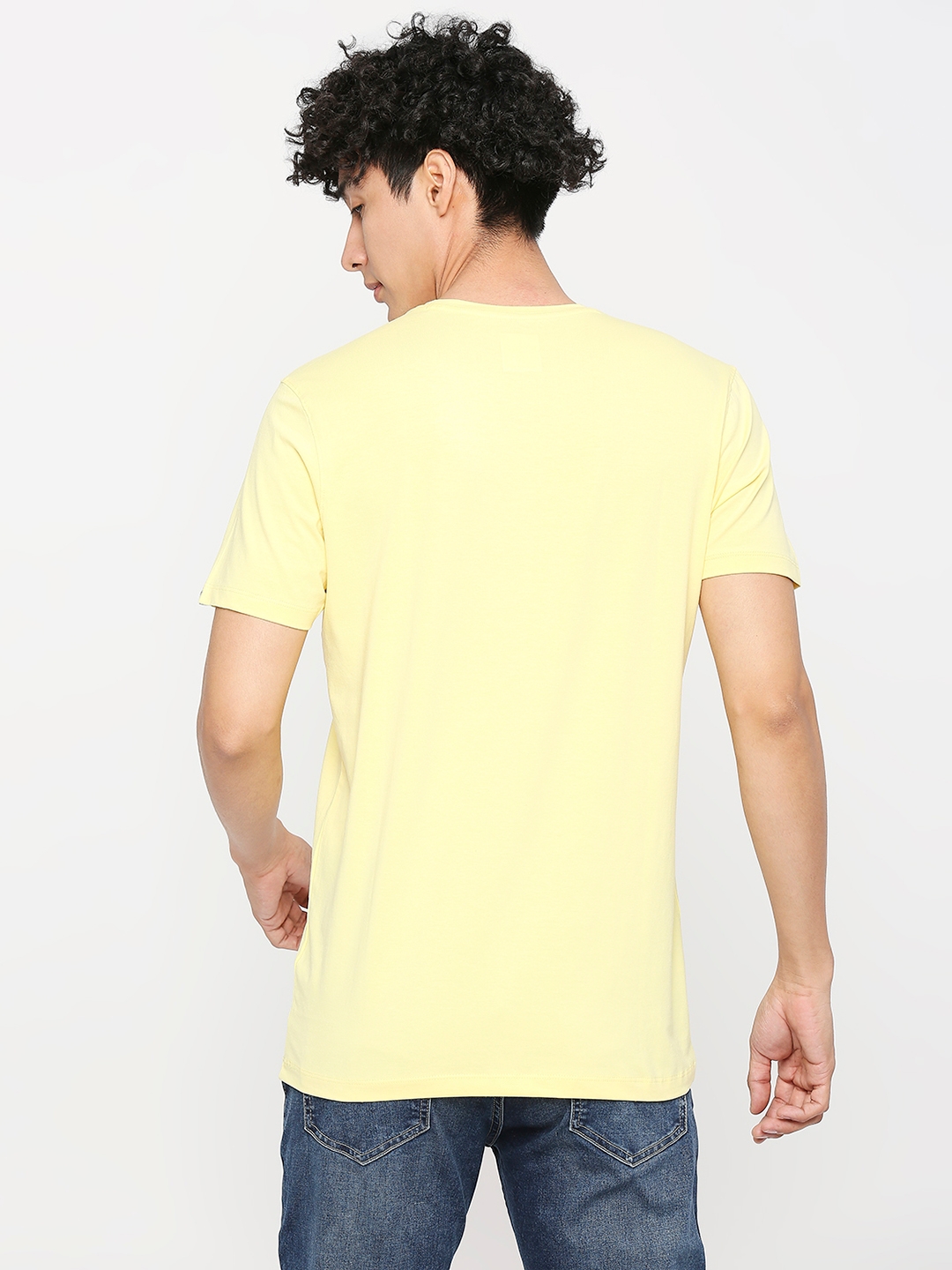 Spykar Men Powder Yellow Cotton Slim Fit Round Neck Printed Tshirt