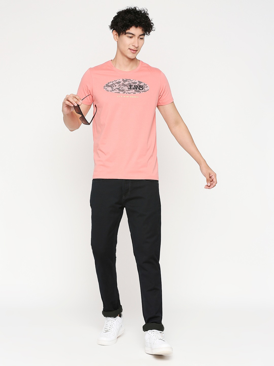Underjeans by Spykar Men Dusty Coral Cotton Half Sleeve Printed Tshirt
