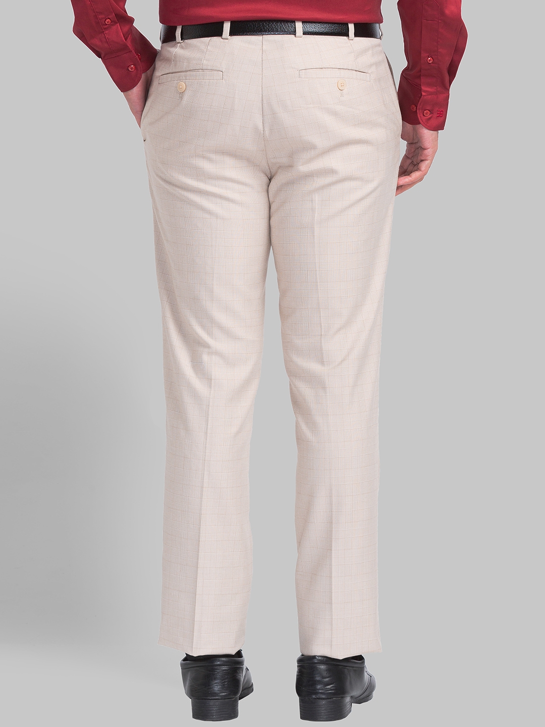 Raymond Relaxed Men White Trousers  Buy Raymond Relaxed Men White Trousers  Online at Best Prices in India  Flipkartcom