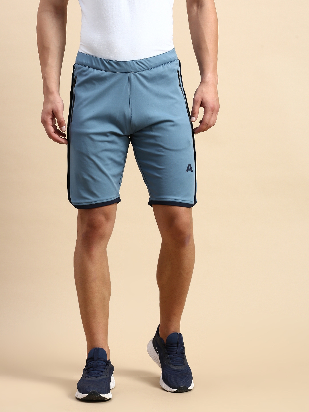 SHOWOFF Men's Knee Length Solid Blue Mid-Rise Regular Shorts