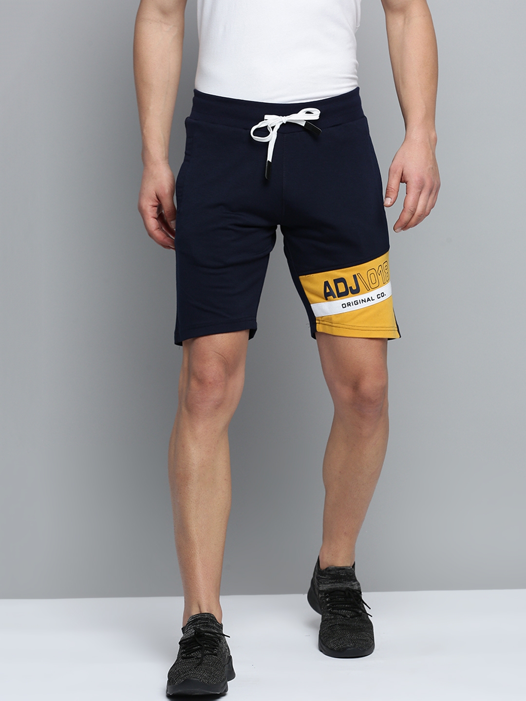 SHOWOFF Men's Knee Length Colourblocked Navy Blue Mid-Rise Sports Shorts