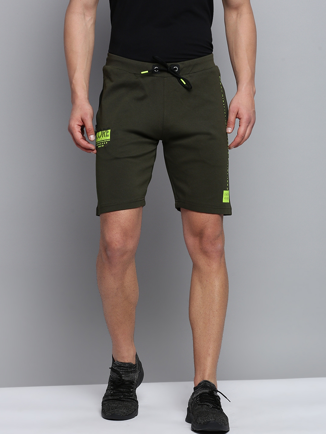 SHOWOFF Men's Knee Length Solid Olive Mid-Rise Sports Shorts