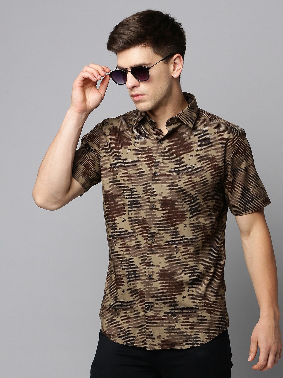 SHOWOFF Men's Spread Collar Short Sleeves Printed Taupe Shirt