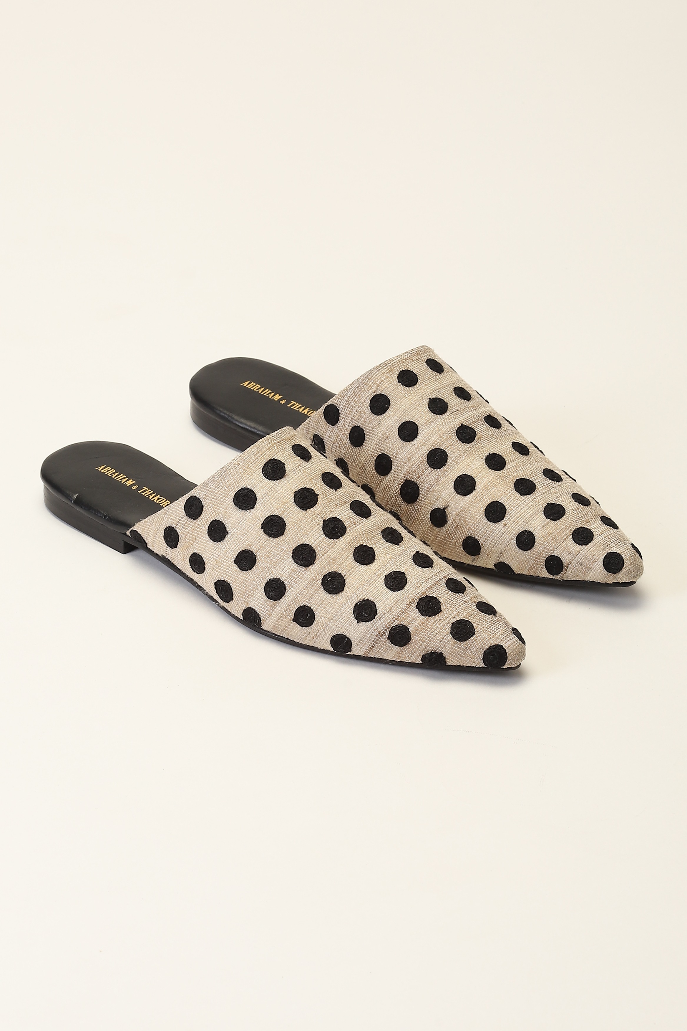 ABRAHAM AND THAKORE | Tussar Silk Embroidered Slipper