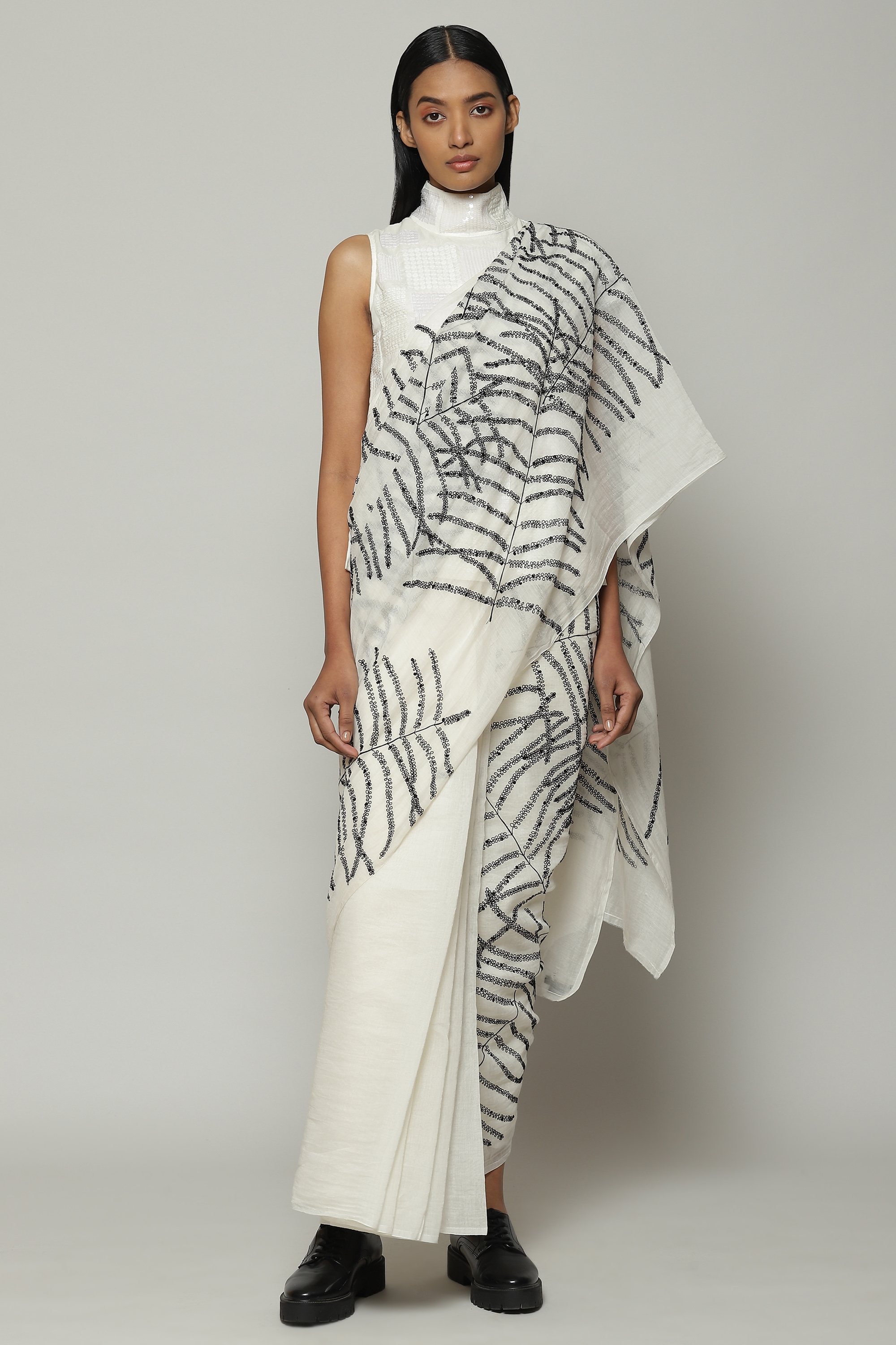 ABRAHAM AND THAKORE | Fern Crewel Embroidered Single Ply Saree