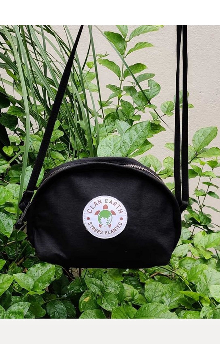 Clan Earth | Women Charcoal Black Sustainable Pika Purse