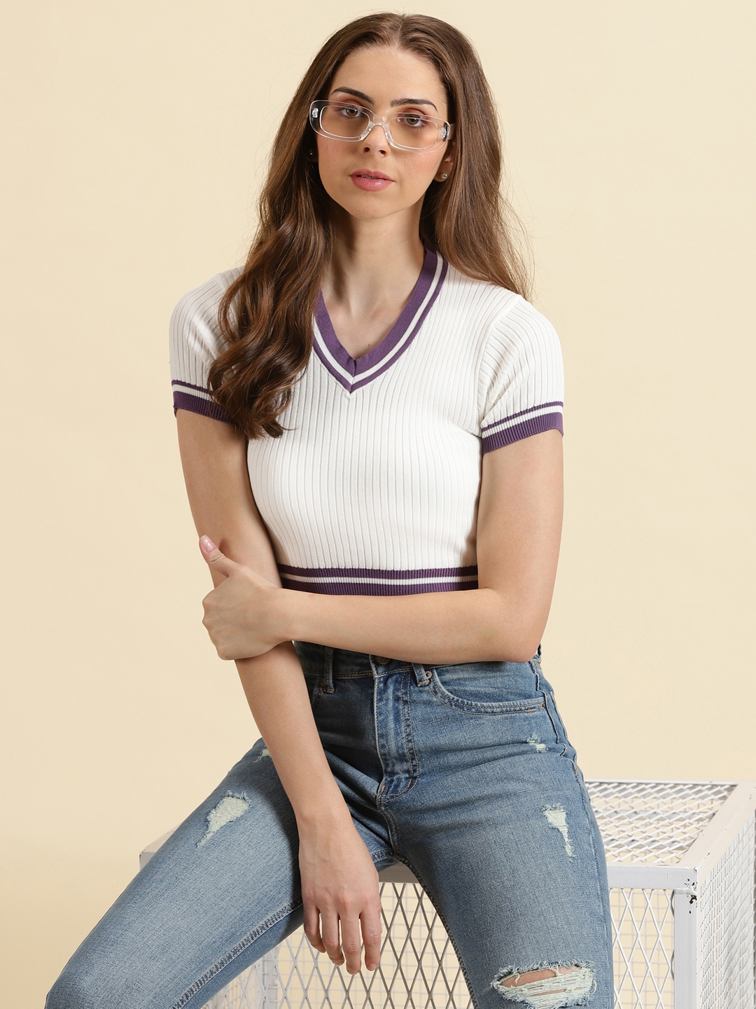 SHOWOFF Women's V-Neck Solid White Fitted Crop Top