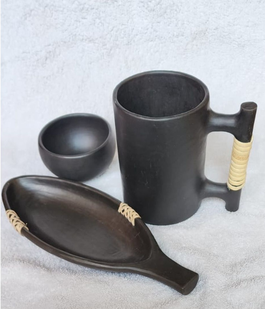 Gifting set- Longpi black clay crockery set for gifting