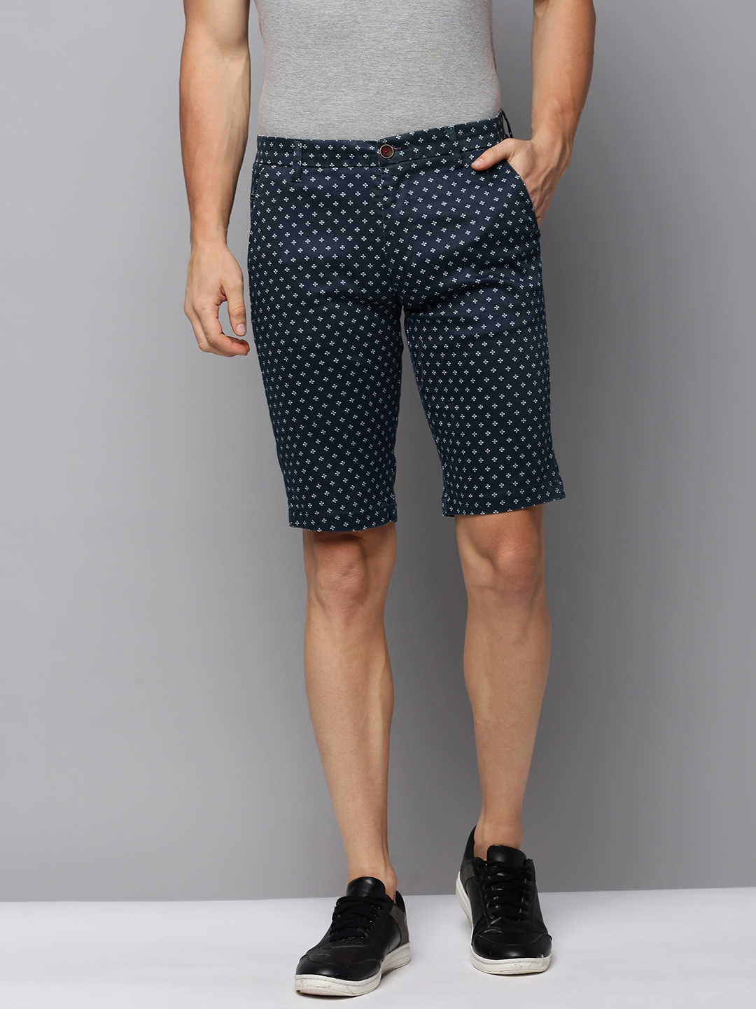SHOWOFF Men's Knee Length Printed Navy Blue Mid-Rise Regular Shorts