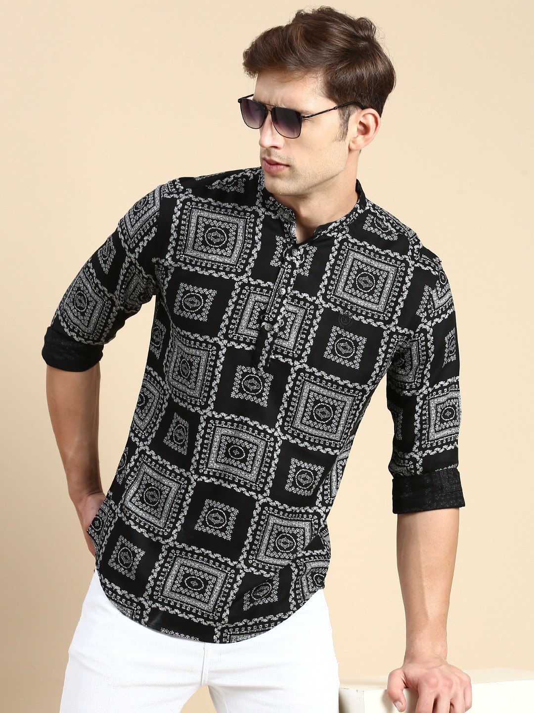 SHOWOFF Men's Mandarin Collar Above Knee Black Straight Kurta