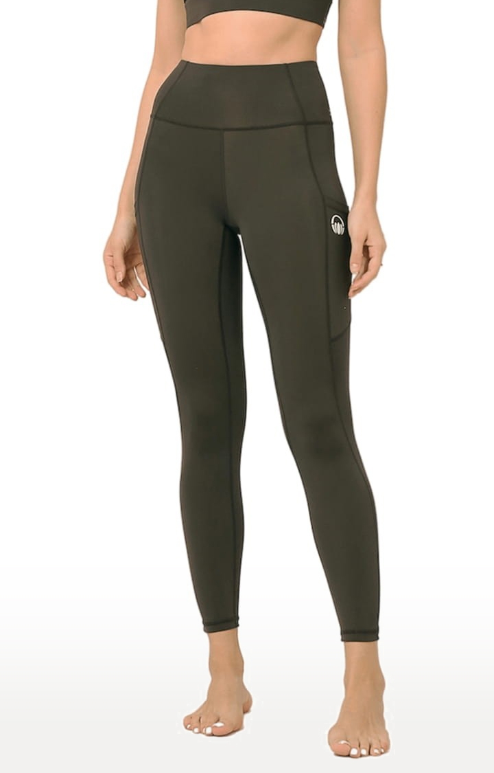 Kosha Yoga Co. | Women's buttR Yoga Pants - Midnight Black (Double Pocket)