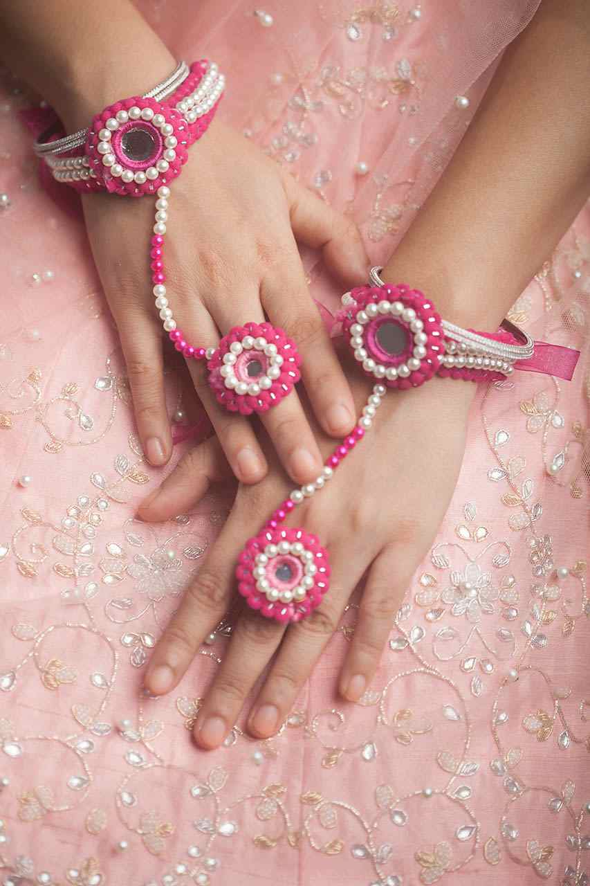 A pair of Mirror with pearls hathphool
