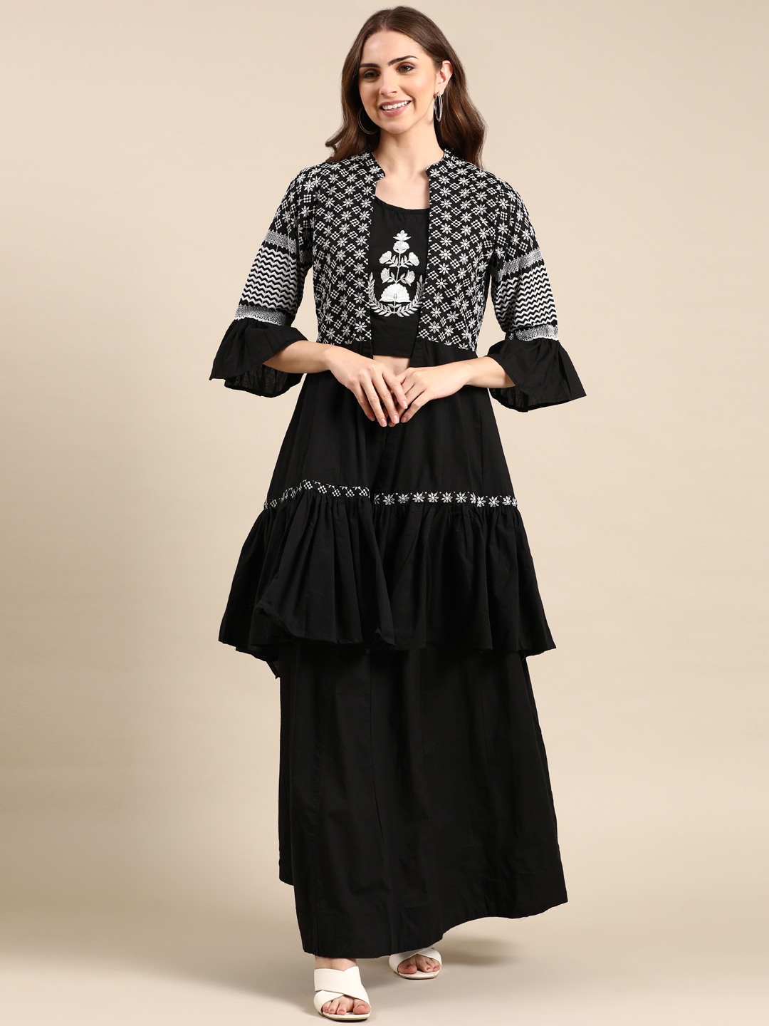 Showoff | SHOWOFF Women's Mandarin Collar Embroidered Black Kurta set
