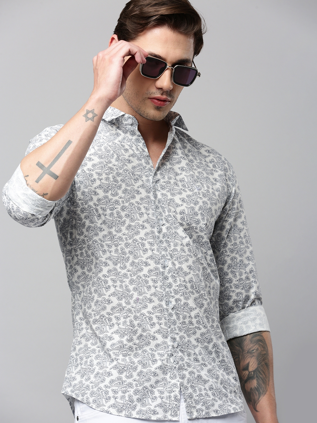 SHOWOFF Men's Spread Collar Long Sleeves Printed White Shirt
